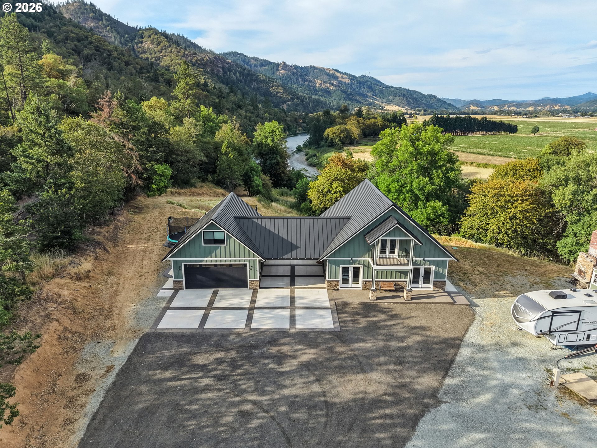 3716 Weaver Road Riddle, OR 97469 - Photo 3 of 48