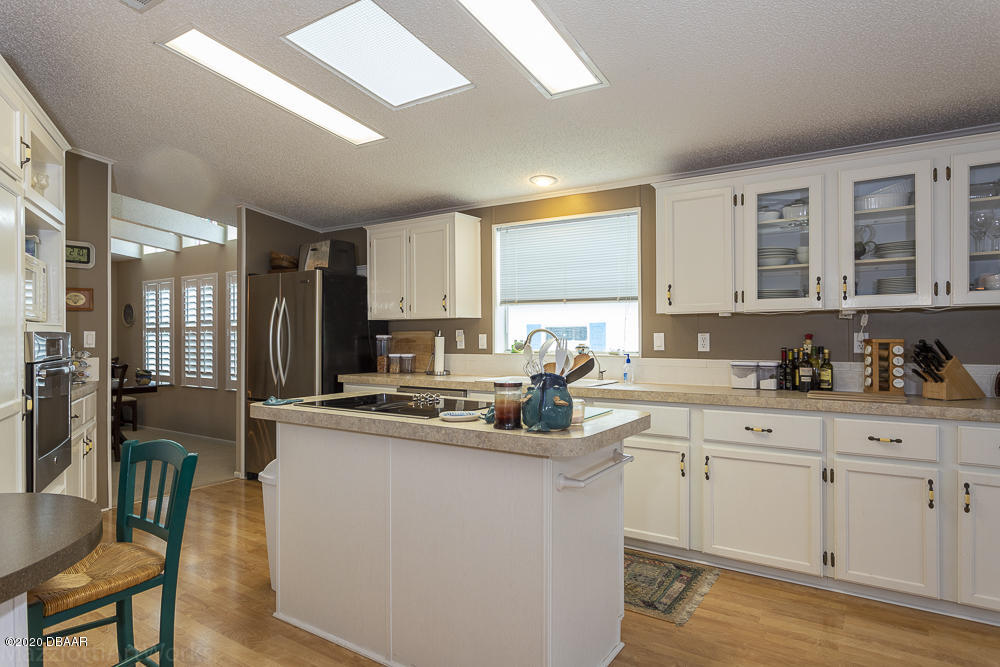 747 Navigators Way Edgewater, FL 32141 - Photo 9 of 67 8 Kitchen2