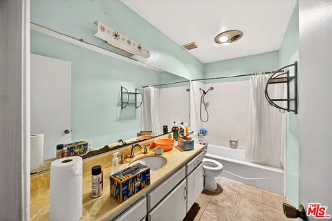 $899,000 | 23255 Covello Street, Canoga Park, CA 91304