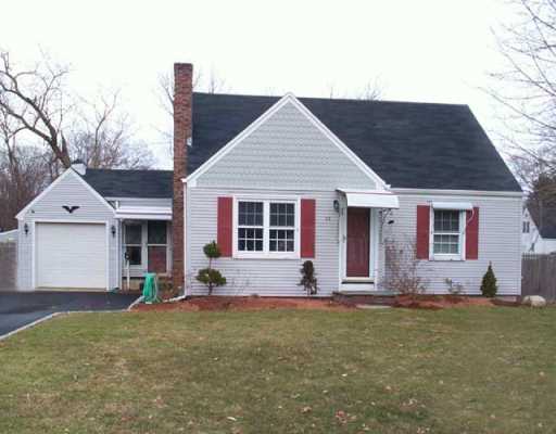38 Delwood Road Warwick, RI 02889 - Photo 1 of 8 Exterior Front.