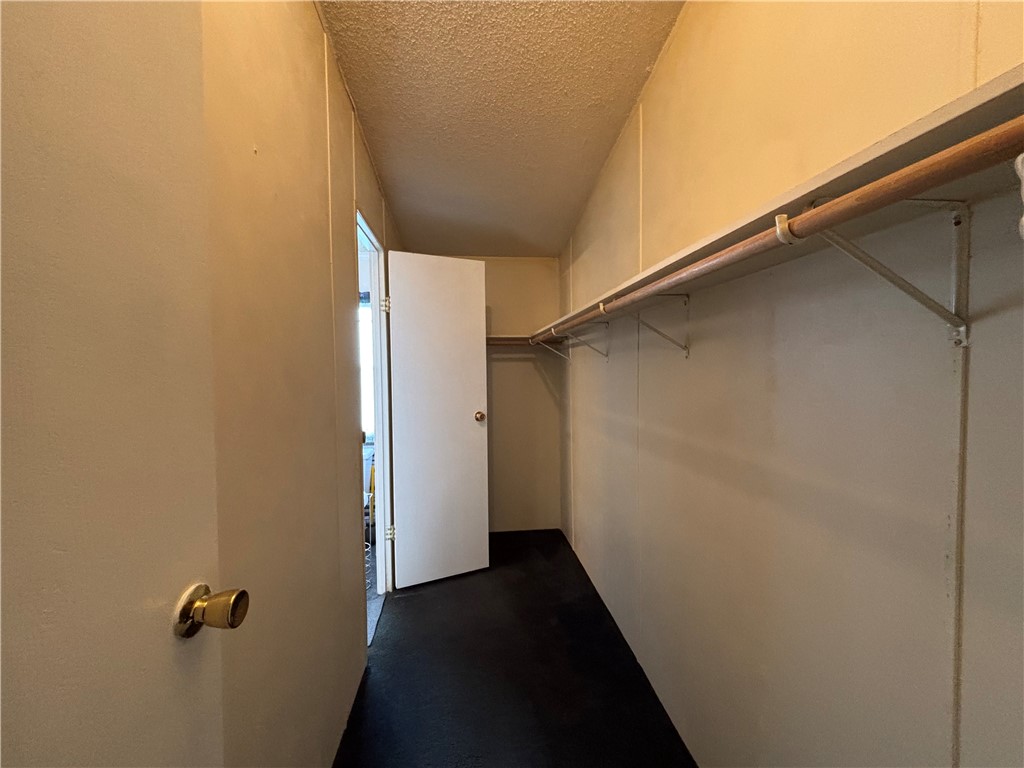 568 Jennifer Loop Orange Grove, TX 78372 - Photo 18 of 35 a view of a small room