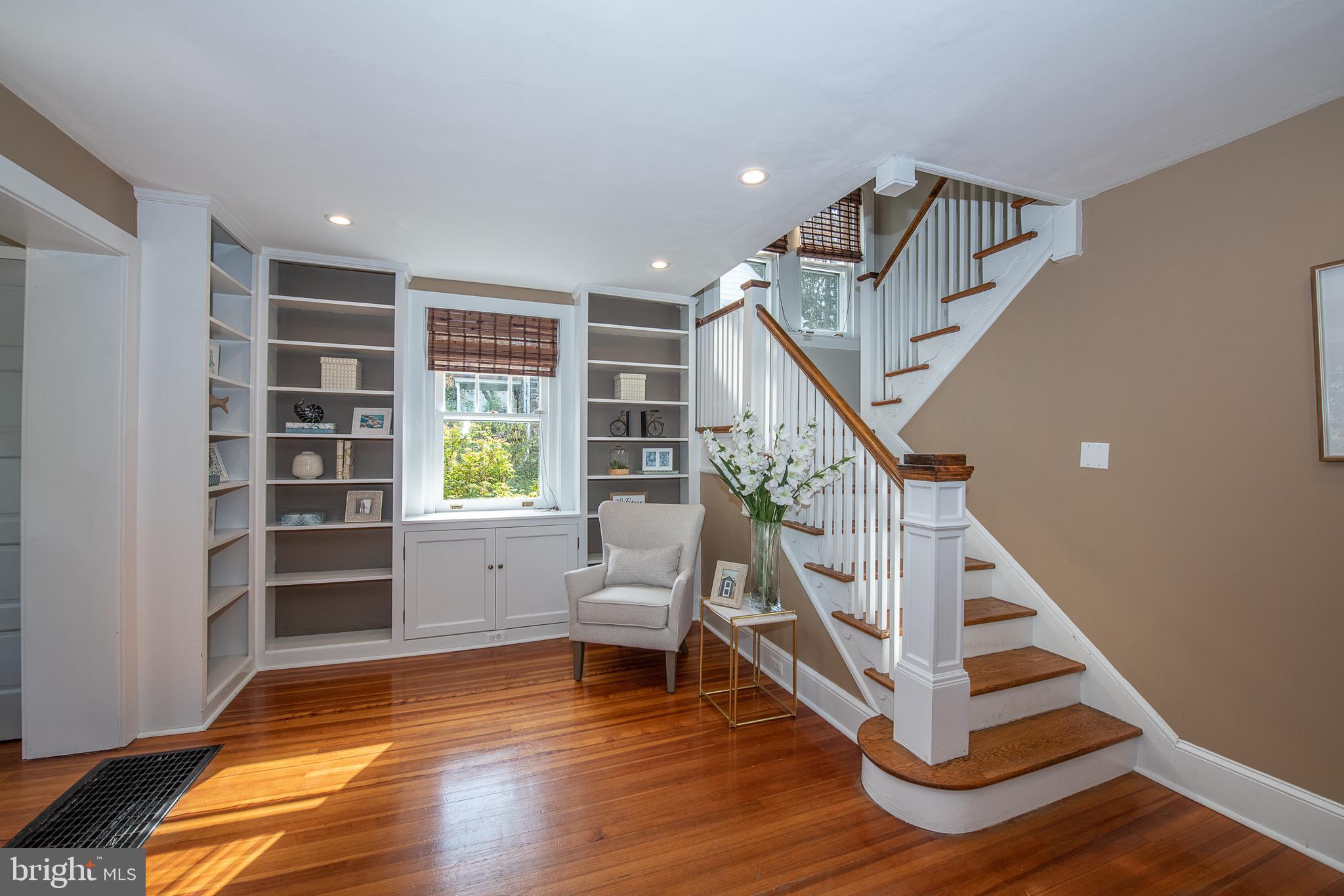 778 Upper Gulph Road Wayne, PA 19087 - Photo 6 of 36 Living Room