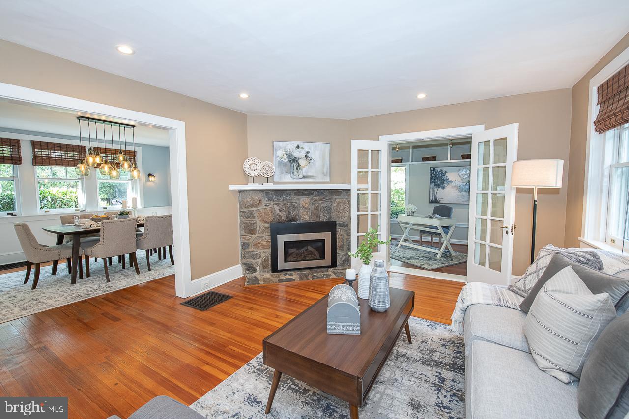 778 Upper Gulph Road Wayne, PA 19087 - Photo 7 of 36 Living room with gas fireplace