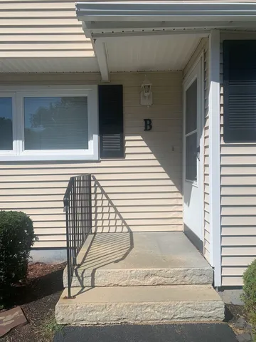 $2,495 | 4 Cedarbrook Village, Unit B, Rochester, NH 03867