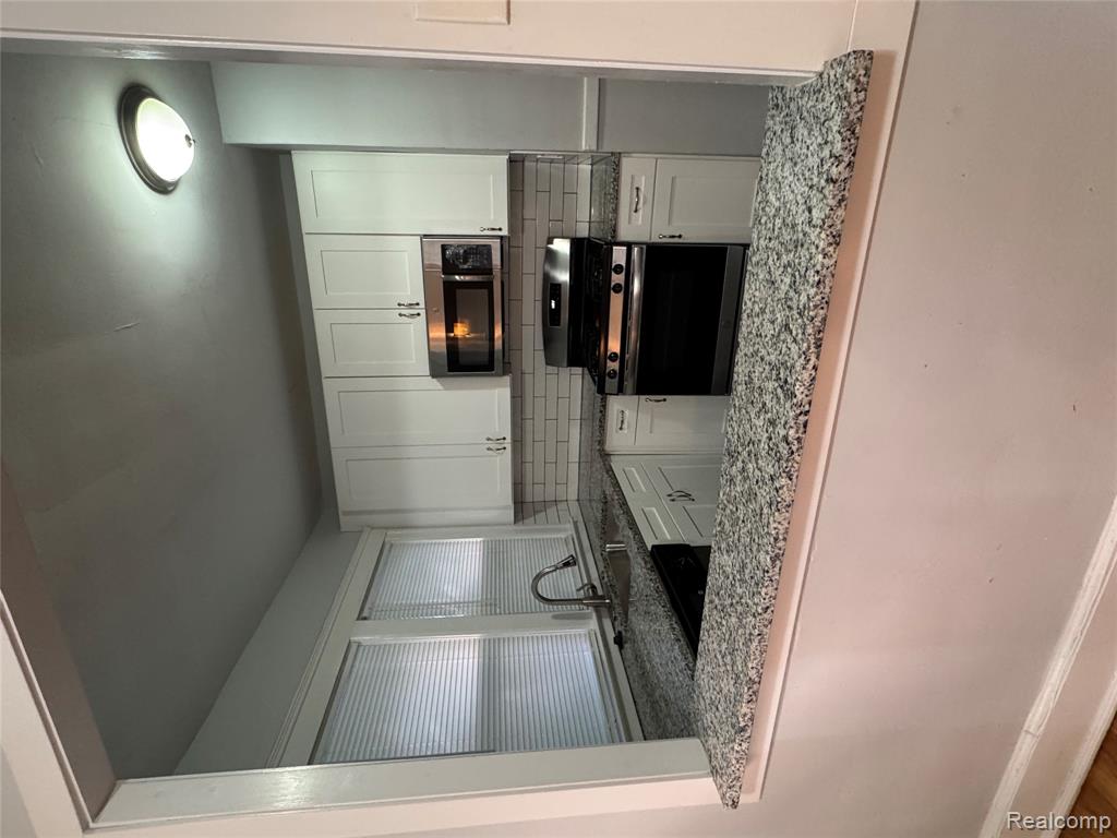 864 Nottingham Road, Unit 1N Grosse Pointe, MI 48230 - Photo 2 of 11