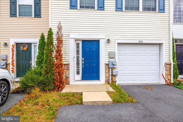 $359,000 | 868 Lissicasey Loop, Middletown, DE 19709