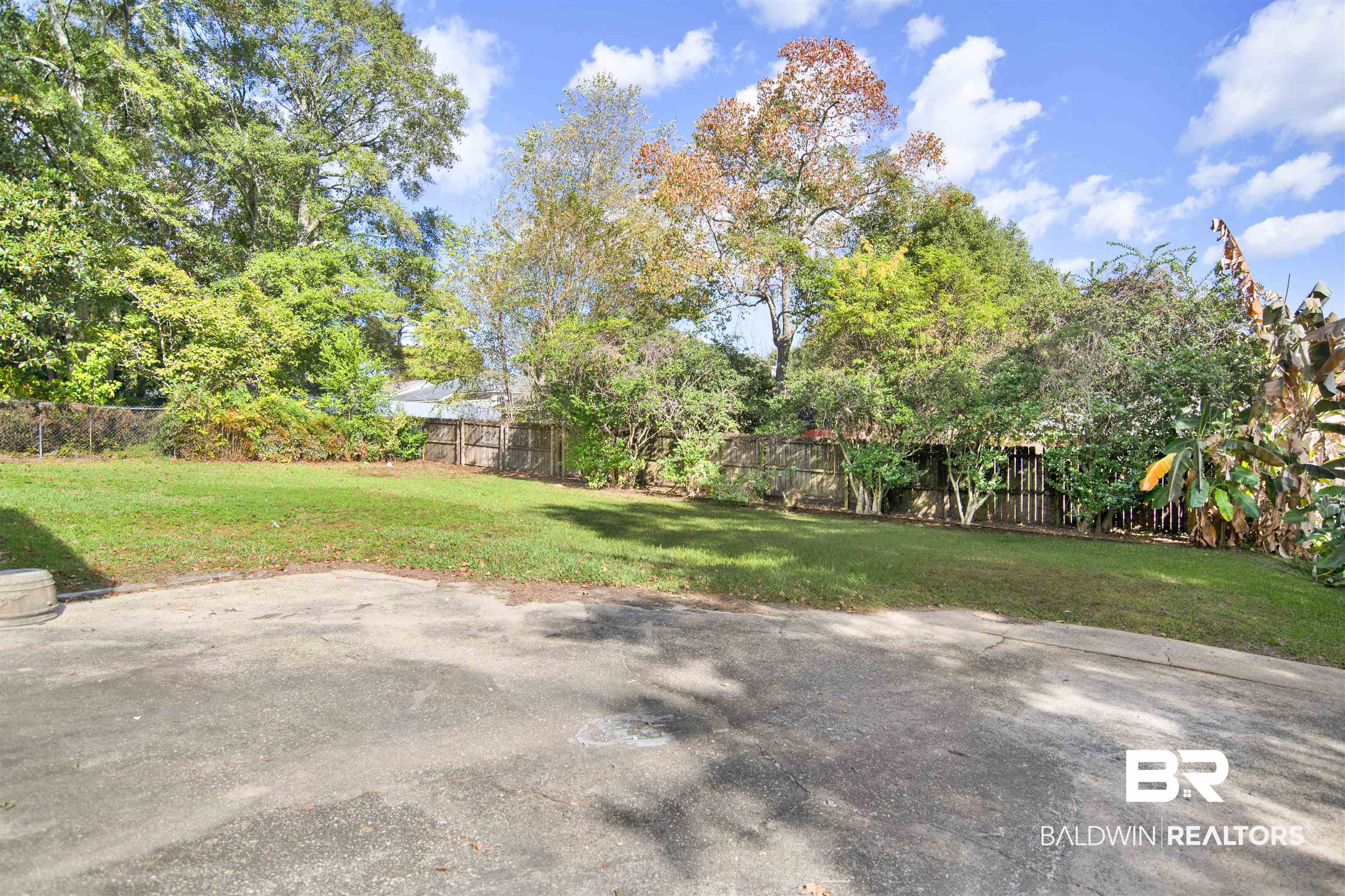 61 South Hillside Lane Mobile, AL 36608 - Photo 28 of 36
