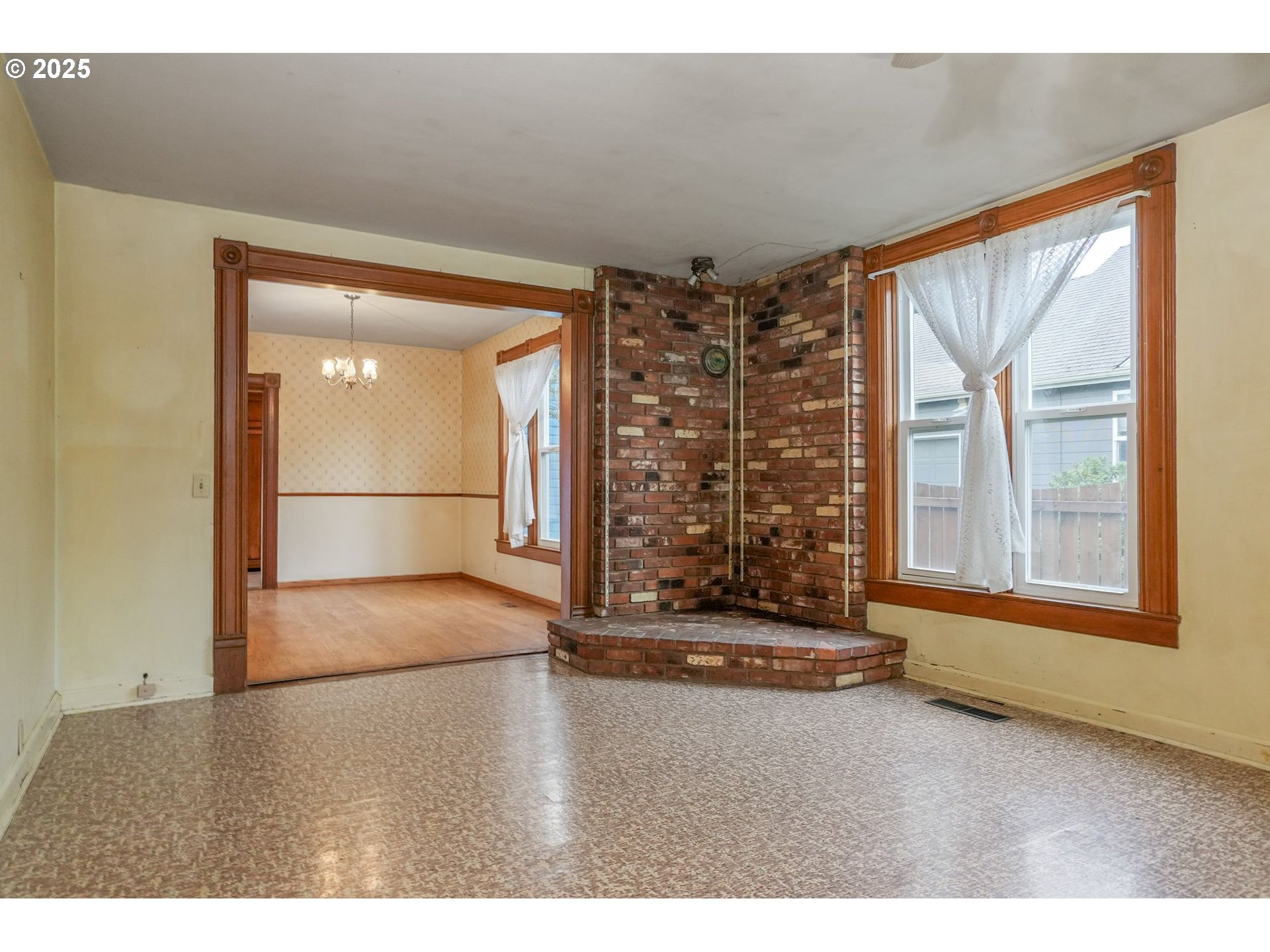 601 South Water Street Silverton, OR 97381 - Photo 16 of 44