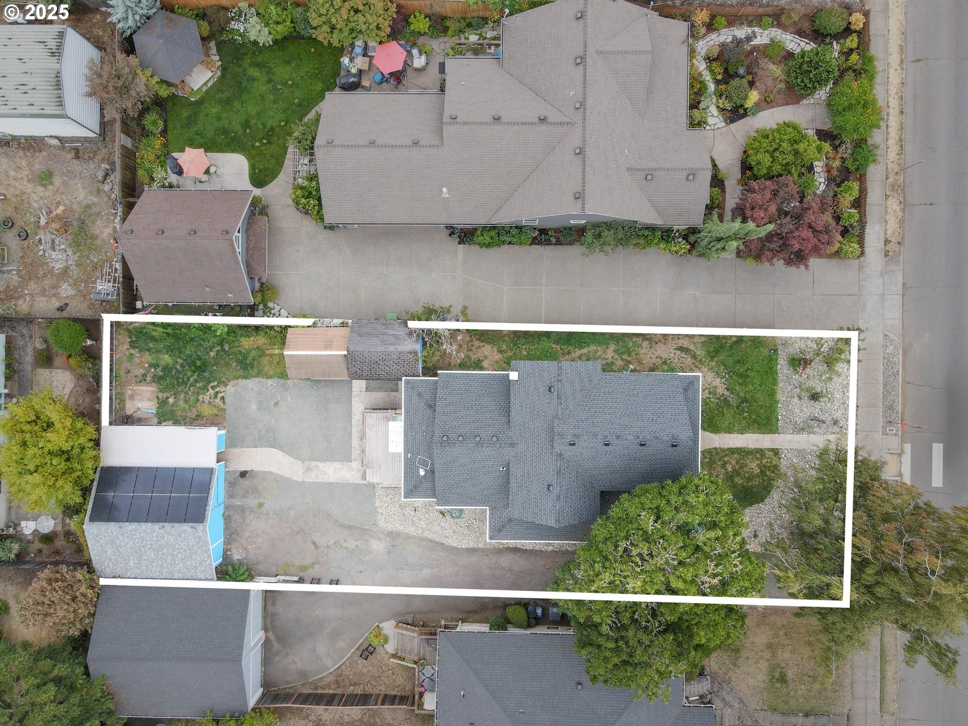 601 South Water Street Silverton, OR 97381 - Photo 2 of 44