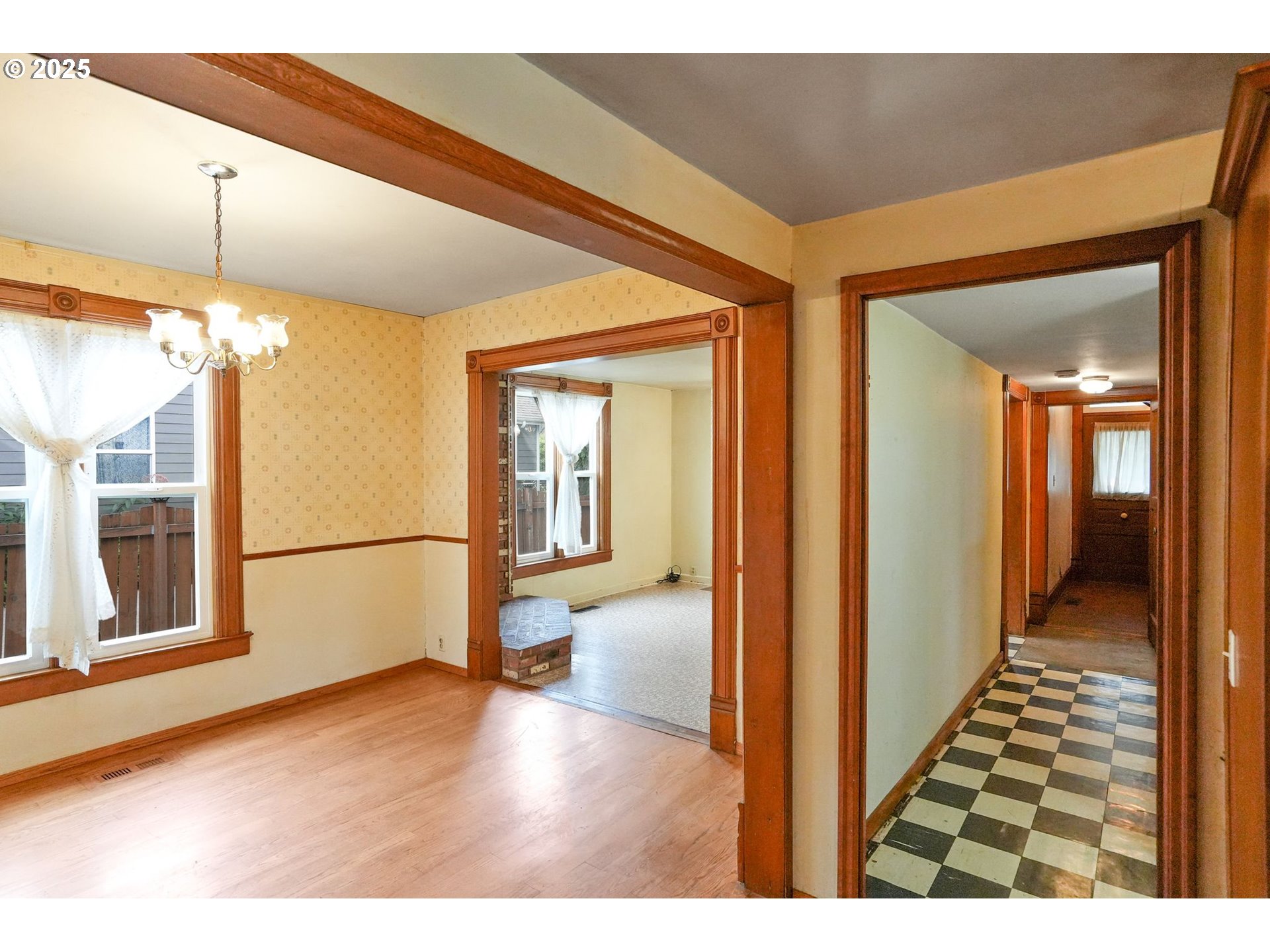 601 South Water Street Silverton, OR 97381 - Photo 21 of 44