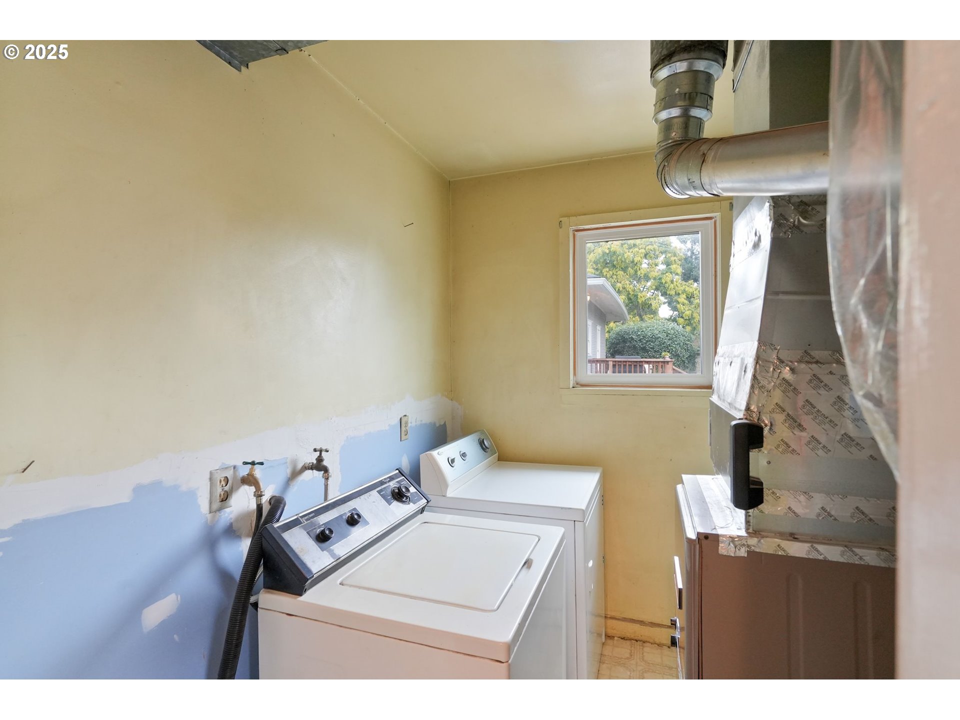 601 South Water Street Silverton, OR 97381 - Photo 25 of 44