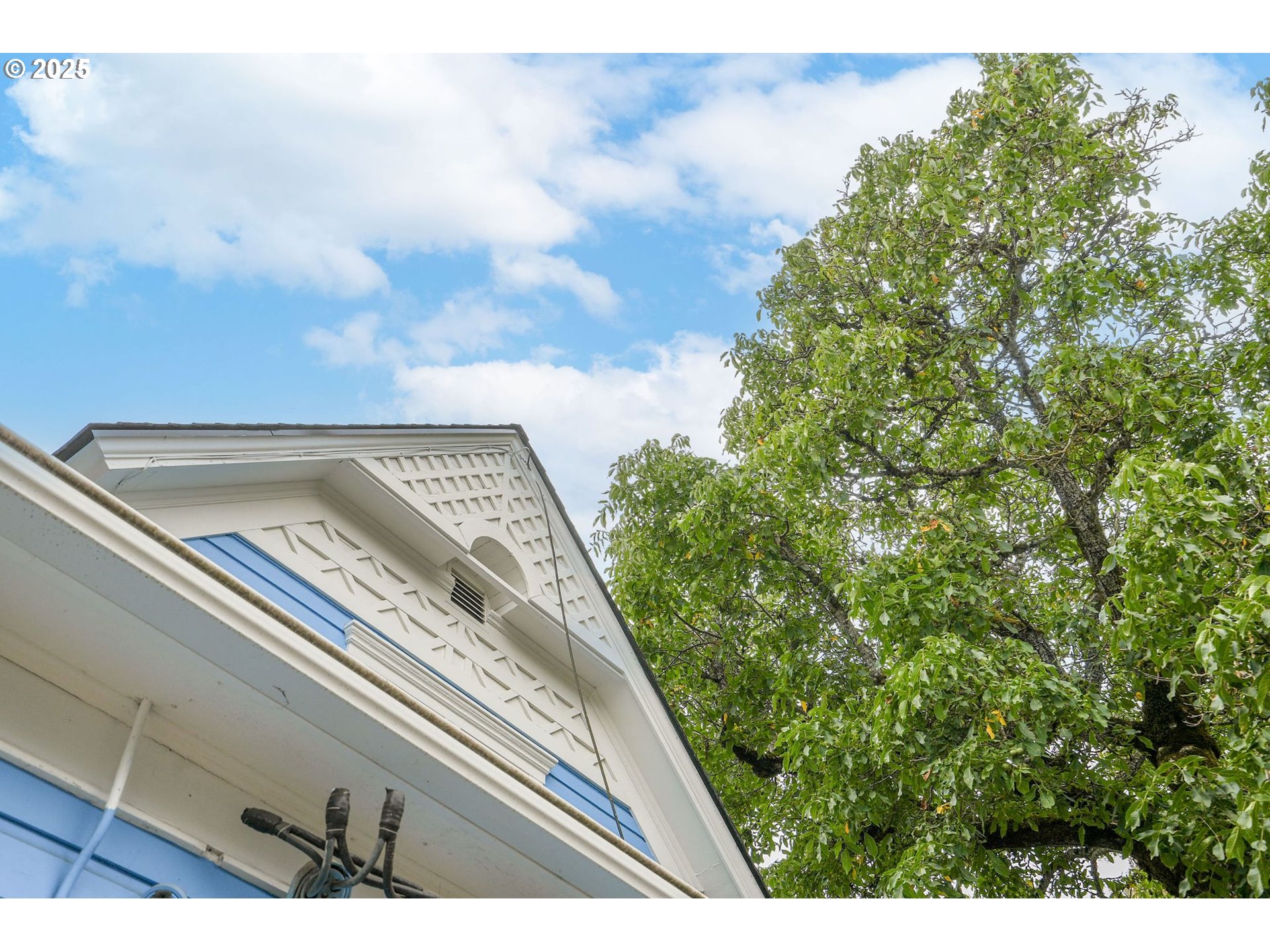 601 South Water Street Silverton, OR 97381 - Photo 8 of 44