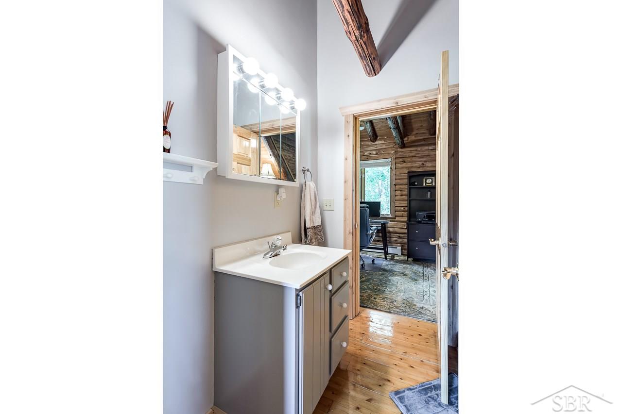 1474 East Miller Road Midland, MI 48640 - Photo 13 of 40 Bathroom