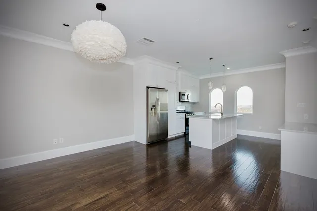 $5,400,000 | 2204 Canonero Drive, Austin, TX 78746