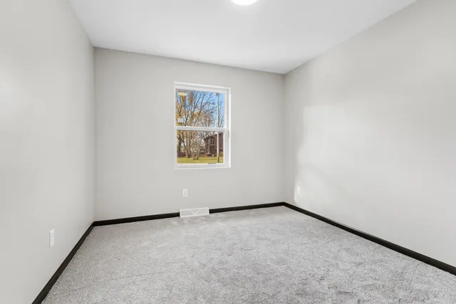 $349,900 | 1801 Southland Lane, New London, WI 54961