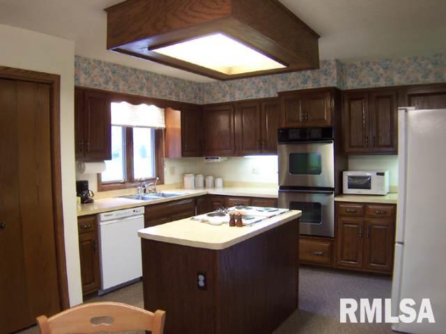 3185 Quail Ridge Road Bettendorf, IA 52722 - Photo 3 of 9 Gallery Image 3