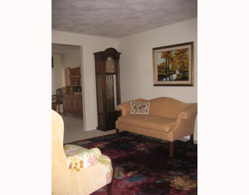 236 Old Forge Road, Unit 10B Warwick, RI 02818 - Photo 2 of 12 Living Room.