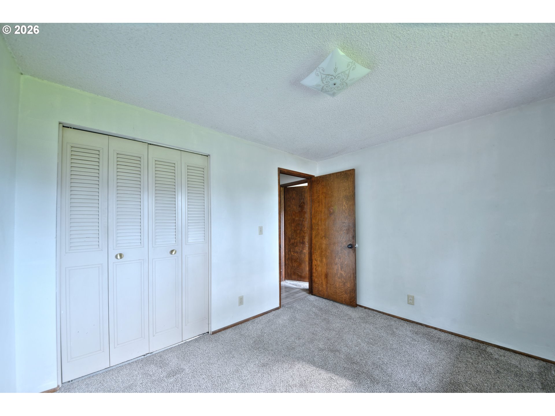 1798 Gilham Road Eugene, OR 97401 - Photo 15 of 30 a view of an empty room
