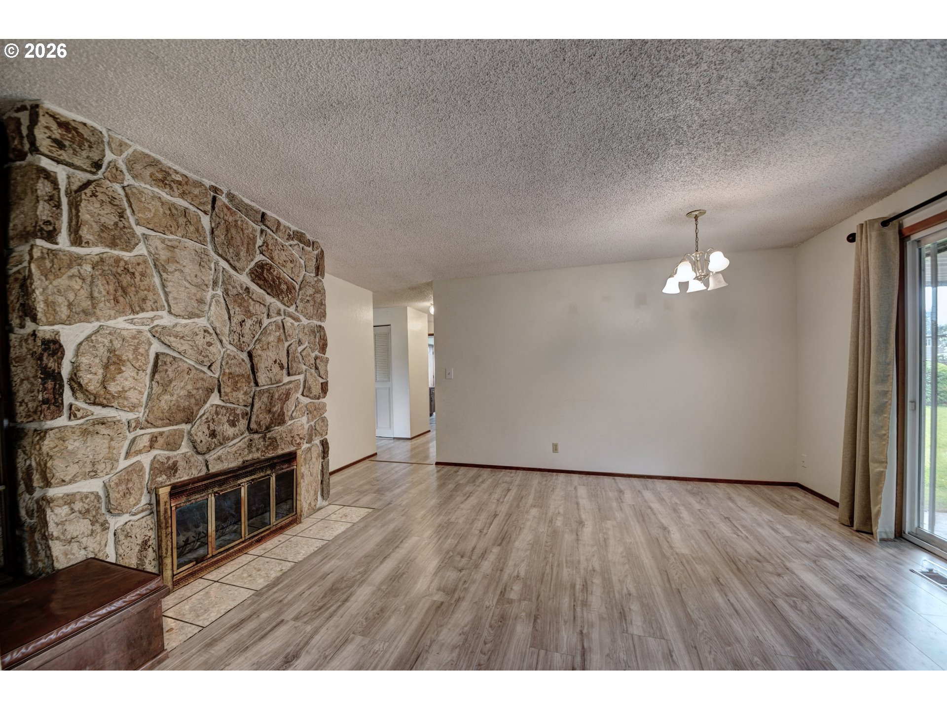 1798 Gilham Road Eugene, OR 97401 - Photo 7 of 30 a view of livingroom with hardwood floor