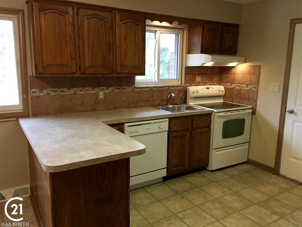 47634 Sugarbush Road Chesterfield, MI 48047 - Photo 19 of 53