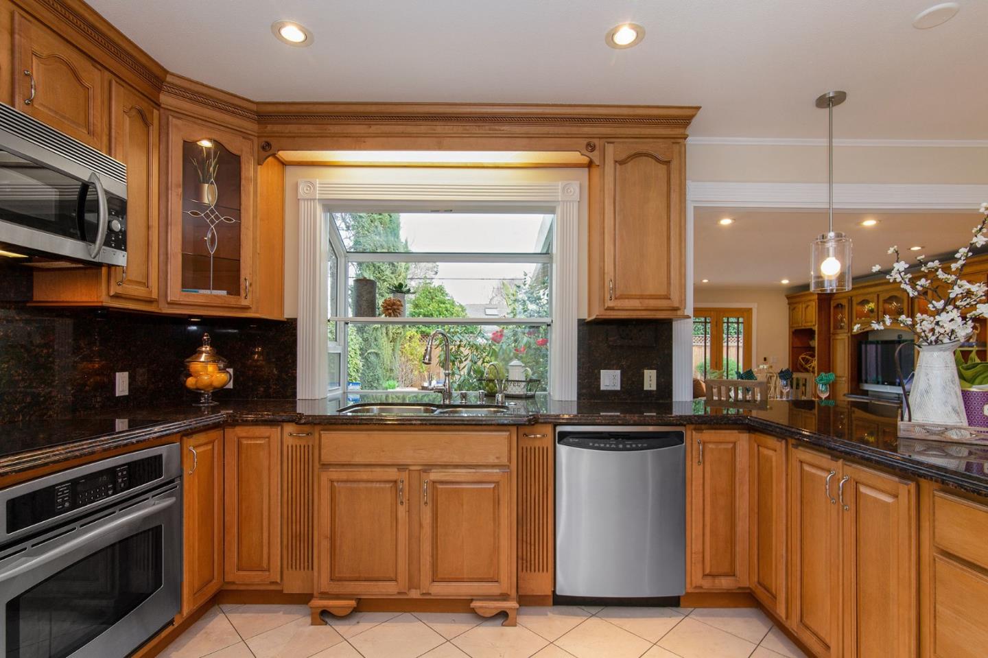 1147 Nilda Avenue Mountain View, CA 94040 - Photo 12 of 37