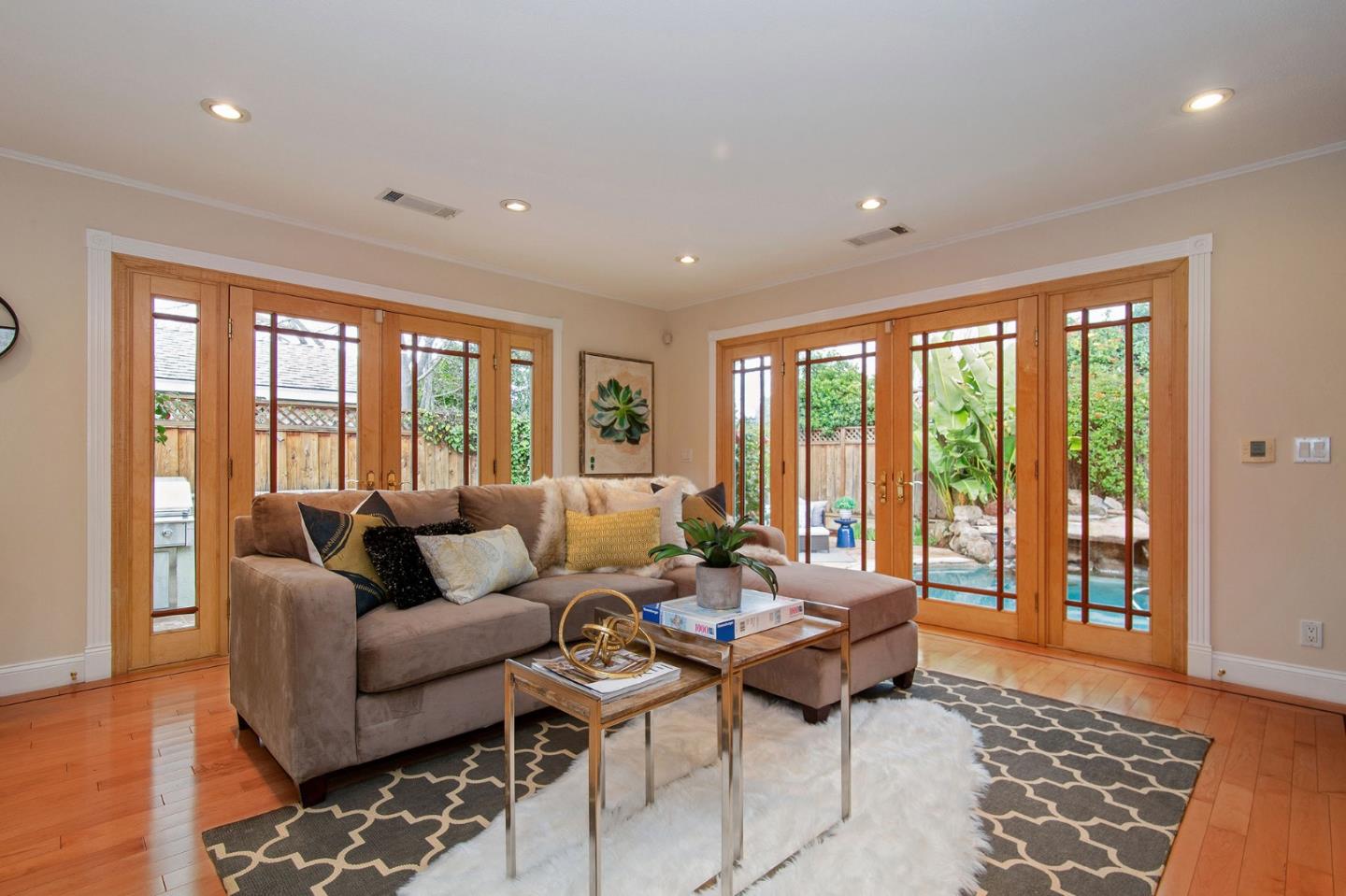 1147 Nilda Avenue Mountain View, CA 94040 - Photo 18 of 37