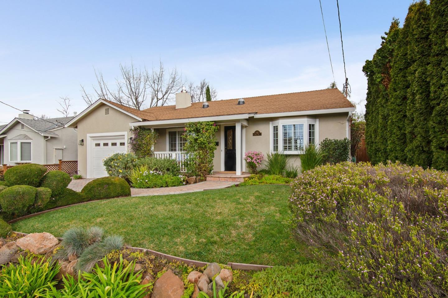 1147 Nilda Avenue Mountain View, CA 94040 - Photo 2 of 37