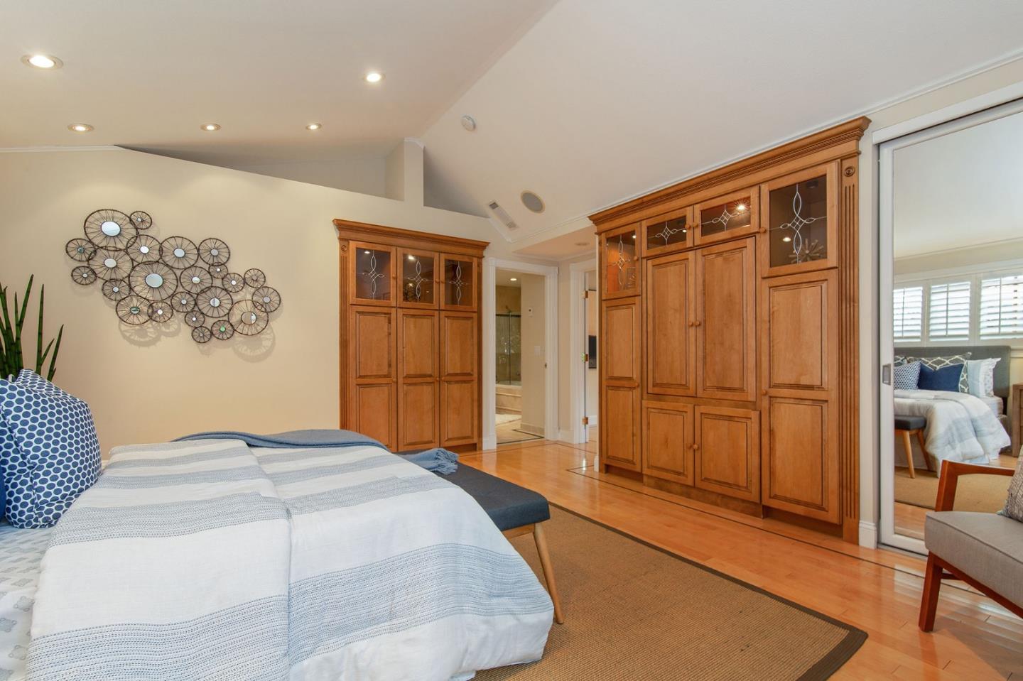 1147 Nilda Avenue Mountain View, CA 94040 - Photo 22 of 37