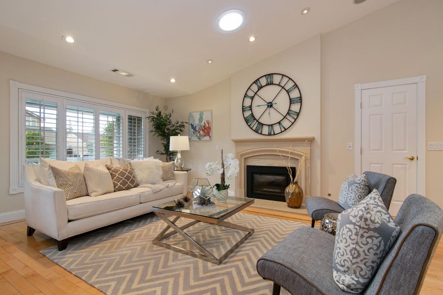 1147 Nilda Avenue Mountain View, CA 94040 - Photo 4 of 37