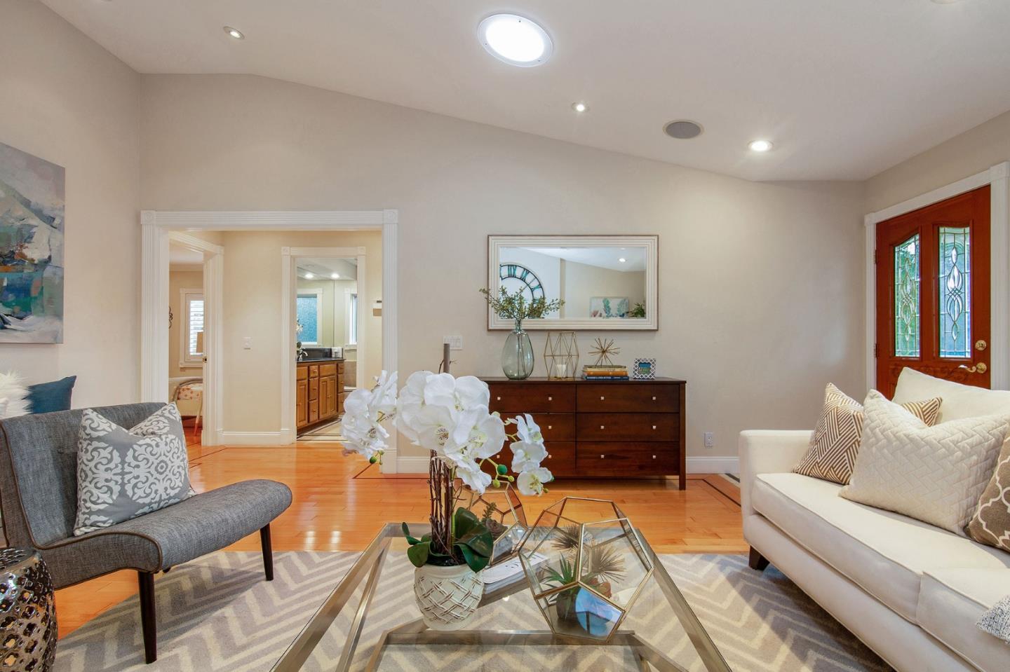 1147 Nilda Avenue Mountain View, CA 94040 - Photo 6 of 37