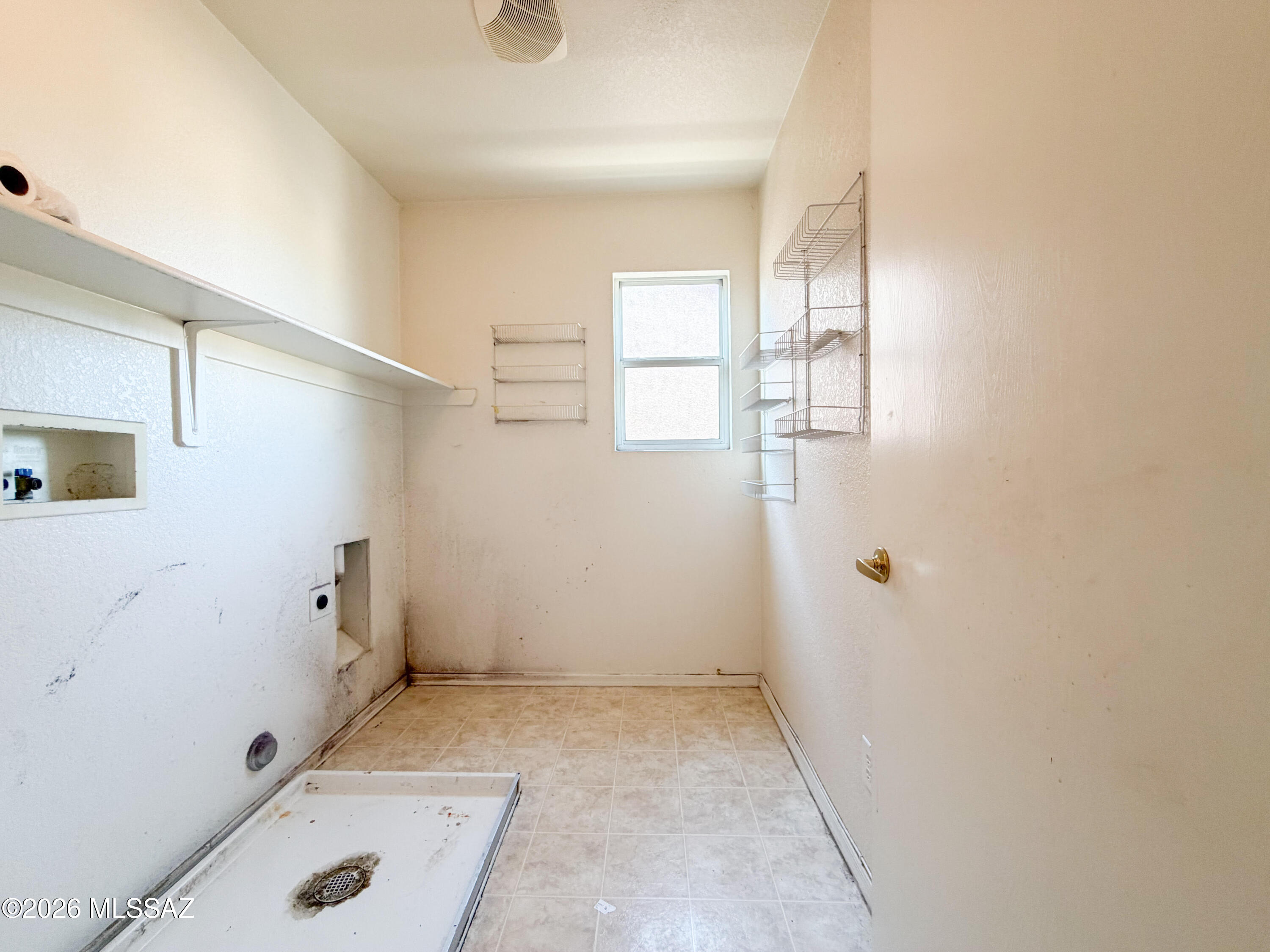 5779 South Manta Ray Road Tucson, AZ 85706 - Photo 23 of 30 a view of utility room