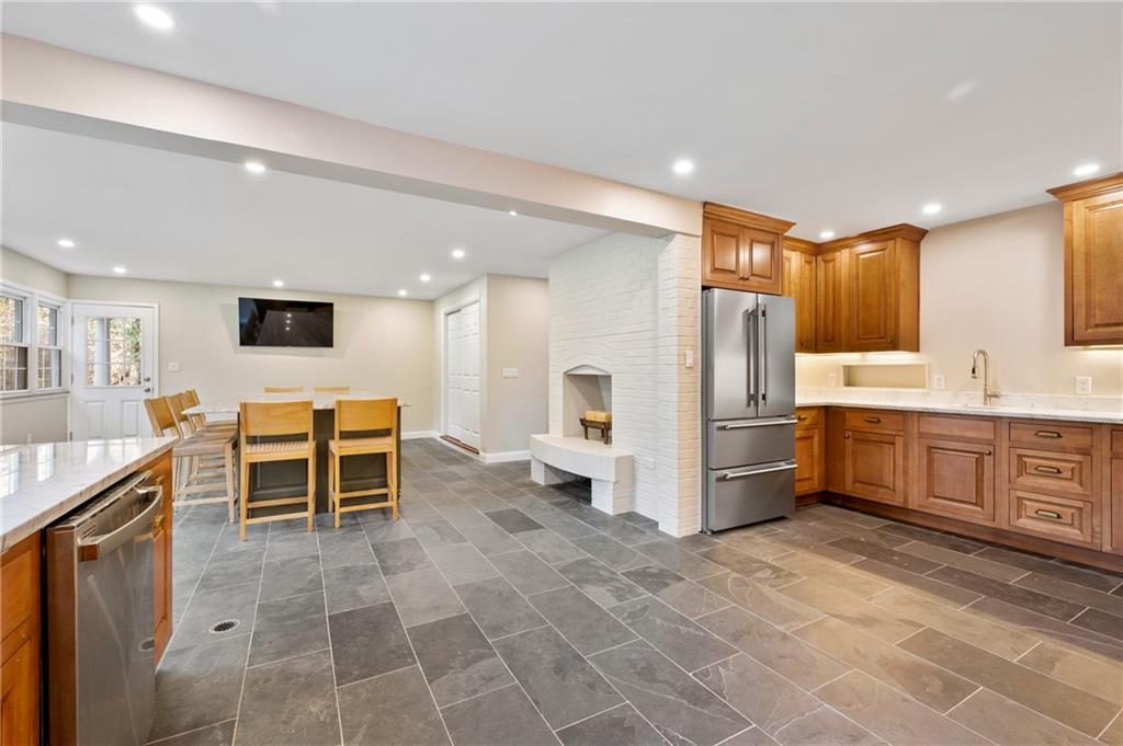 620 Riding Meadow Road Pittsburgh, PA 15238 - Photo 14 of 39 Gallery Image 14