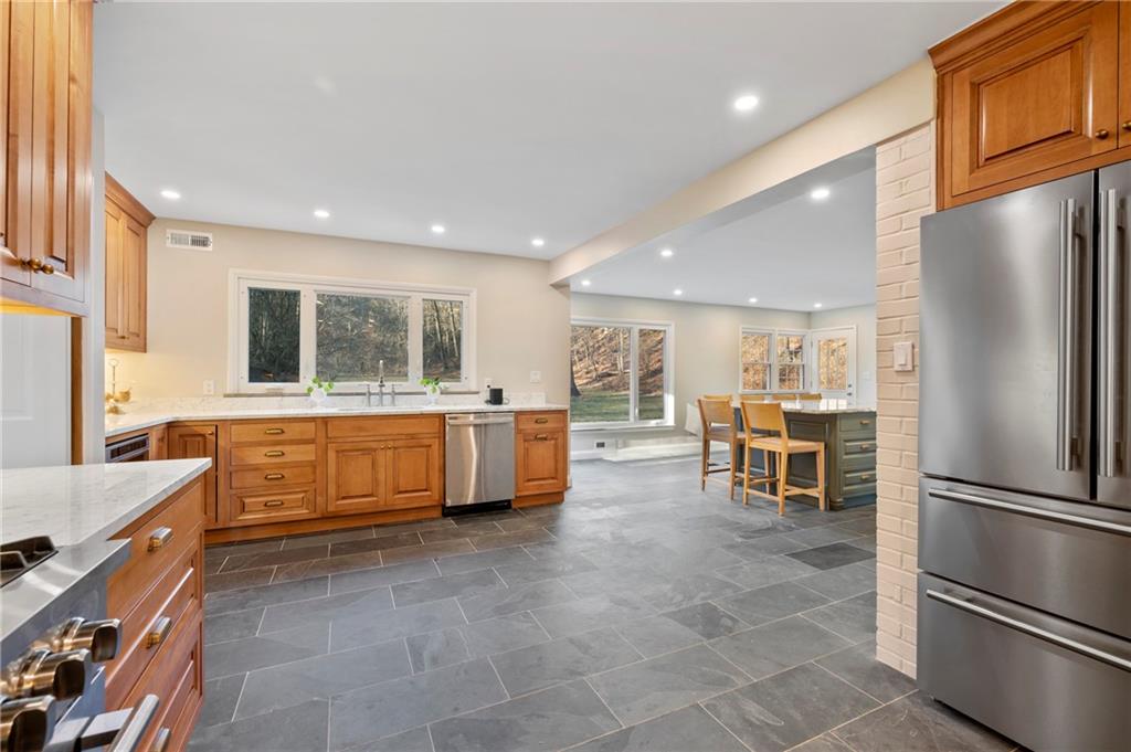 620 Riding Meadow Road Pittsburgh, PA 15238 - Photo 18 of 39 Gallery Image 18