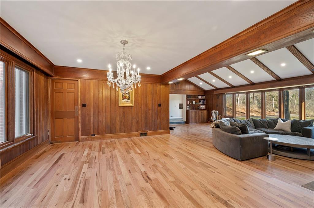 620 Riding Meadow Road Pittsburgh, PA 15238 - Photo 8 of 39 Gallery Image 8