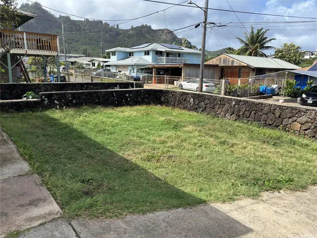 $5,000 | 54-18 Haukoi Place, Unit DOWNSTAIRS, Hauula, HI 96717
