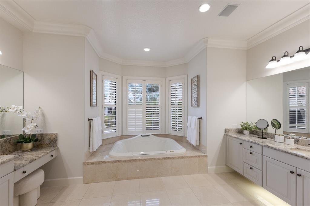 6919 Westchester Circle Lakewood Ranch, FL 34202 - Photo 27 of 80