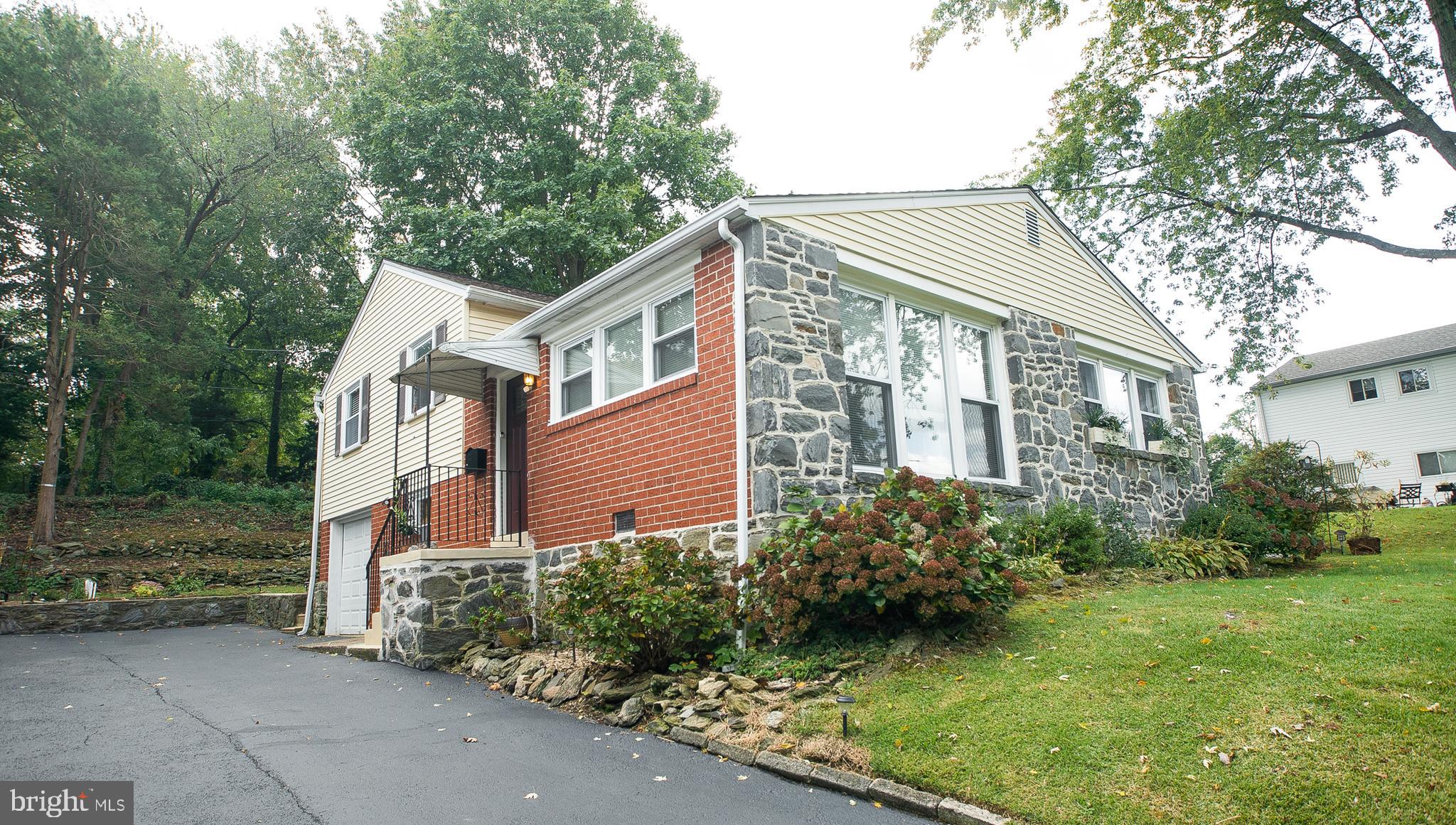 213 Glendale Road Havertown, PA 19083 - Photo 4 of 26