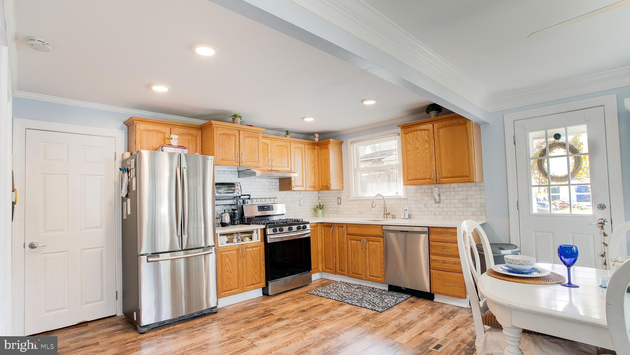 213 Glendale Road Havertown, PA 19083 - Photo 10 of 26