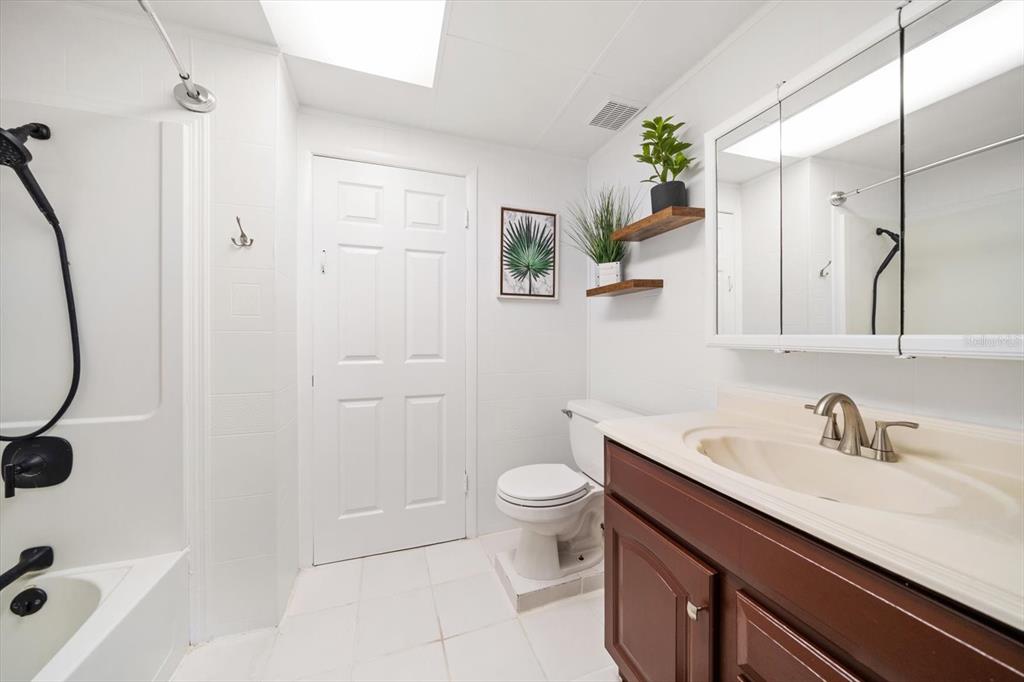 550 3rd Street Southwest Largo, FL 33770 - Photo 22 of 40