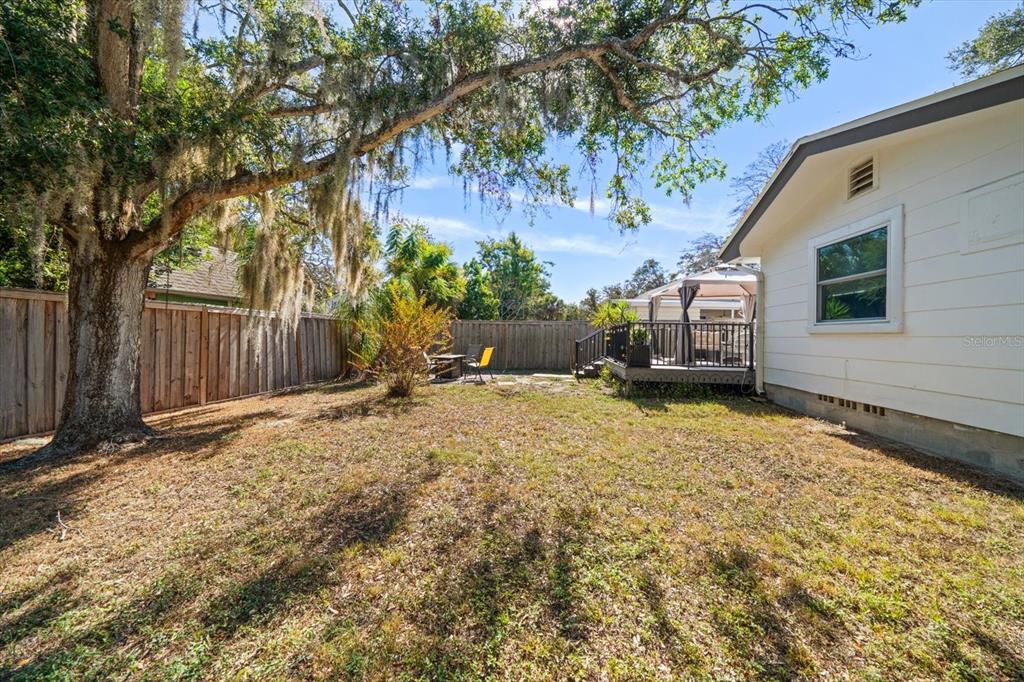 550 3rd Street Southwest Largo, FL 33770 - Photo 39 of 40