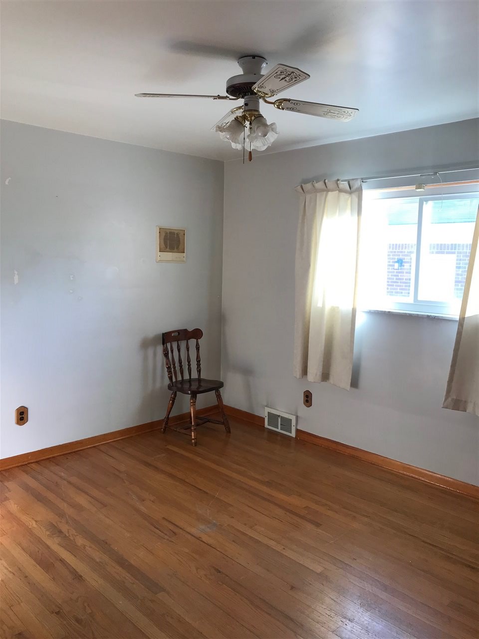 24641 Grove Eastpointe Mi 48021 Eastpointe, MI 48021 - Photo 15 of 25