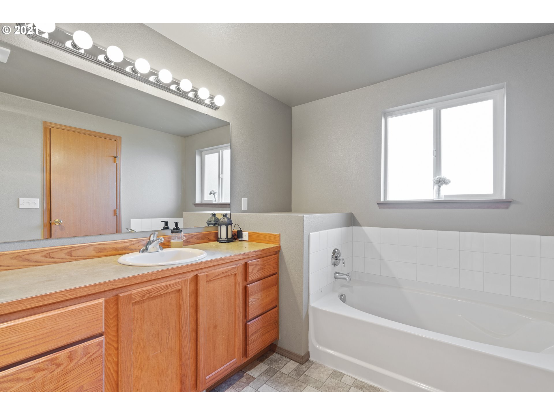 720 Schaffran Road Castle Rock, WA 98611 - Photo 21 of 32 Gallery Image 21