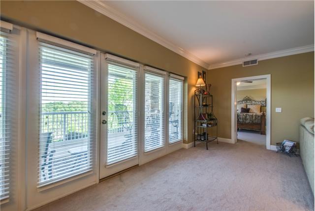 7100 Dale Ridge Road, Unit K1 Lancaster, TN 38569 - Photo 8 of 18 Owners' suite is on the lake side just off the living area