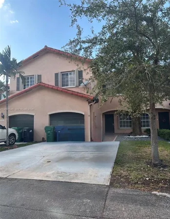 $3,150 | Tamiami, Miami, FL 33185