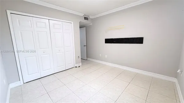 $3,150 | Tamiami, Miami, FL 33185