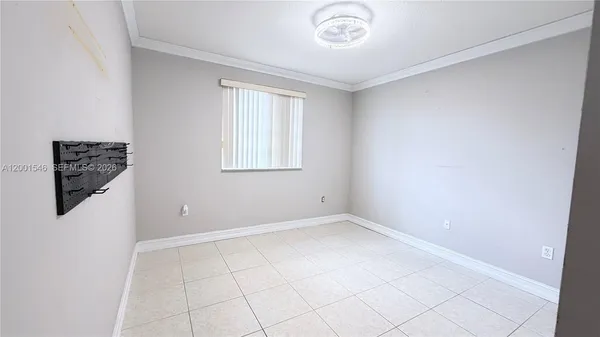 $3,150 | Tamiami, Miami, FL 33185
