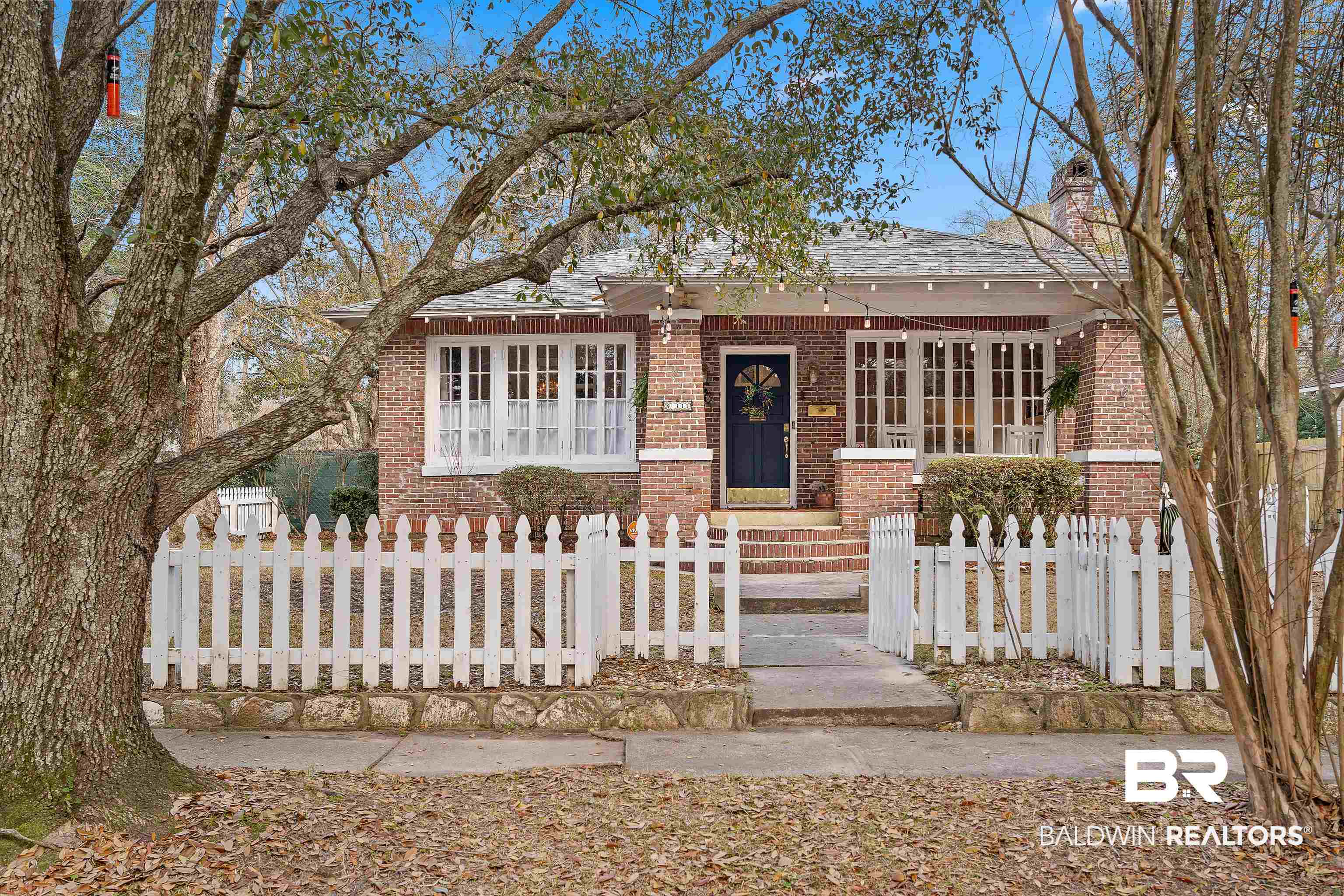111 Macy Place Mobile, AL 36604 - Photo 33 of 35 Gorgeous oaks lining the street