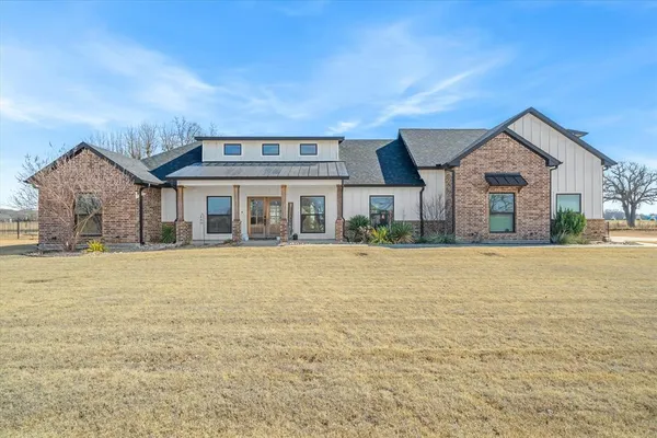 $599,900 | 2055 Eastfield Drive, Wills Point, TX 75169