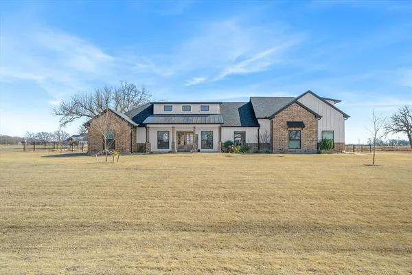 $599,900 | 2055 Eastfield Drive, Wills Point, TX 75169