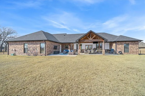 $599,900 | 2055 Eastfield Drive, Wills Point, TX 75169
